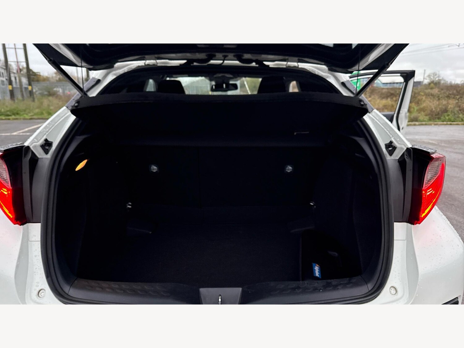 Used Toyota C-HR 2021 for sale - 76935750: Photo 16