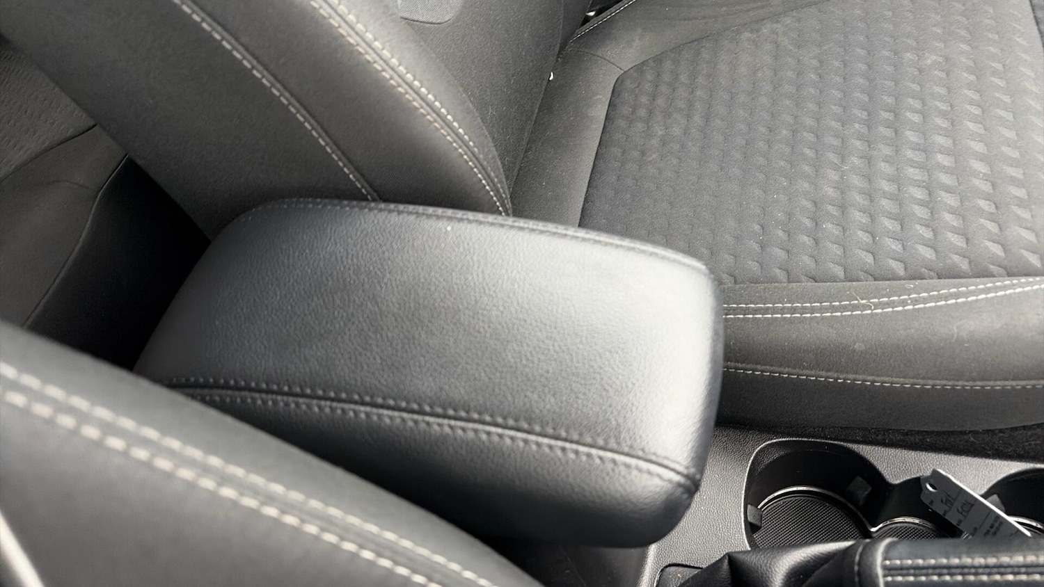 Used Ford Fiesta 2017 for sale - 77799460: Photo 39