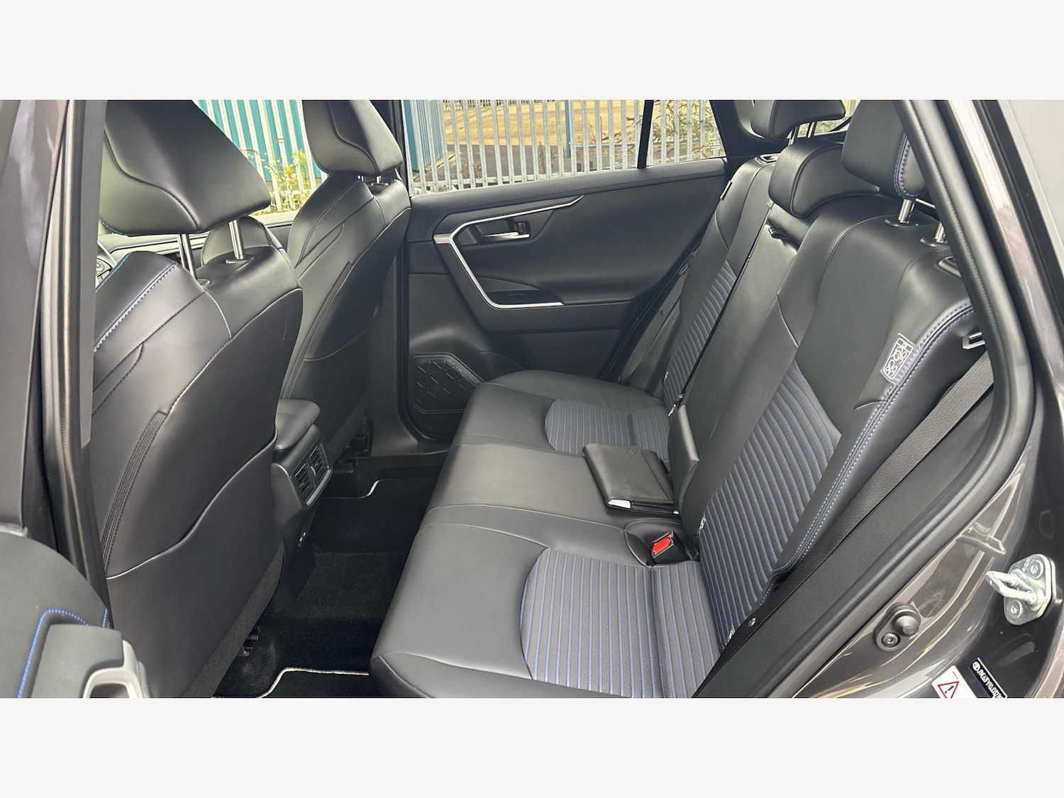 Used Toyota RAV4 2023 for sale - 76898652: Photo 15