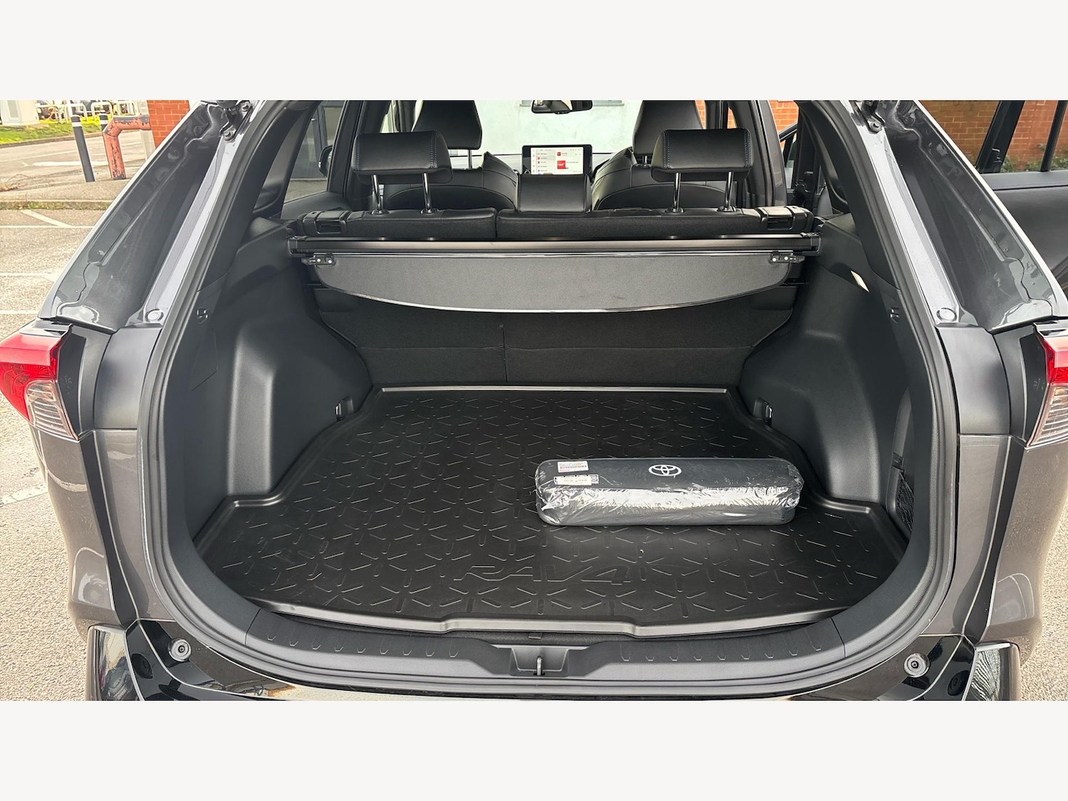 Used Toyota RAV4 2023 for sale - 76898652: Photo 16