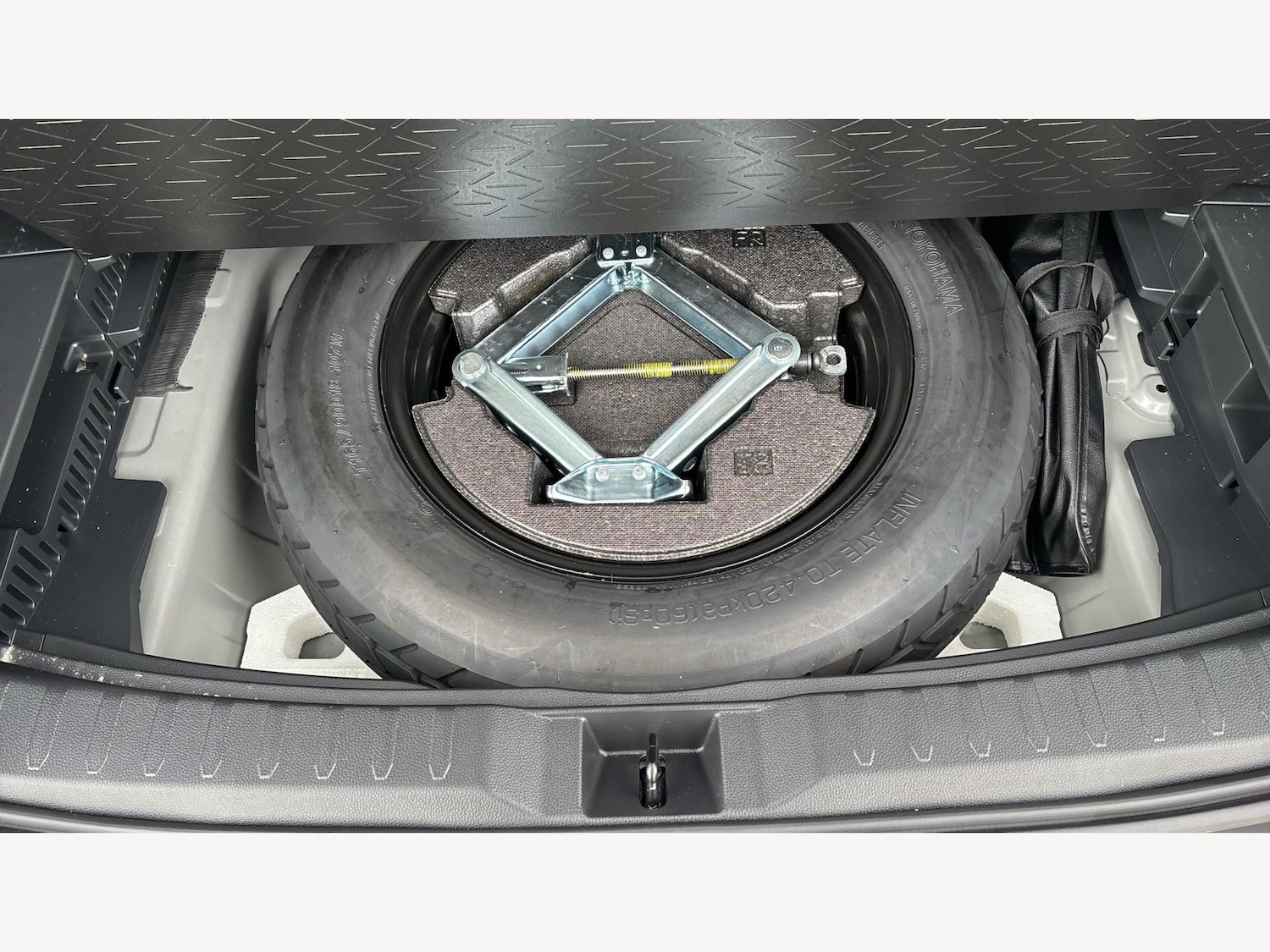 Used Toyota RAV4 2023 for sale - 76898652: Photo 29