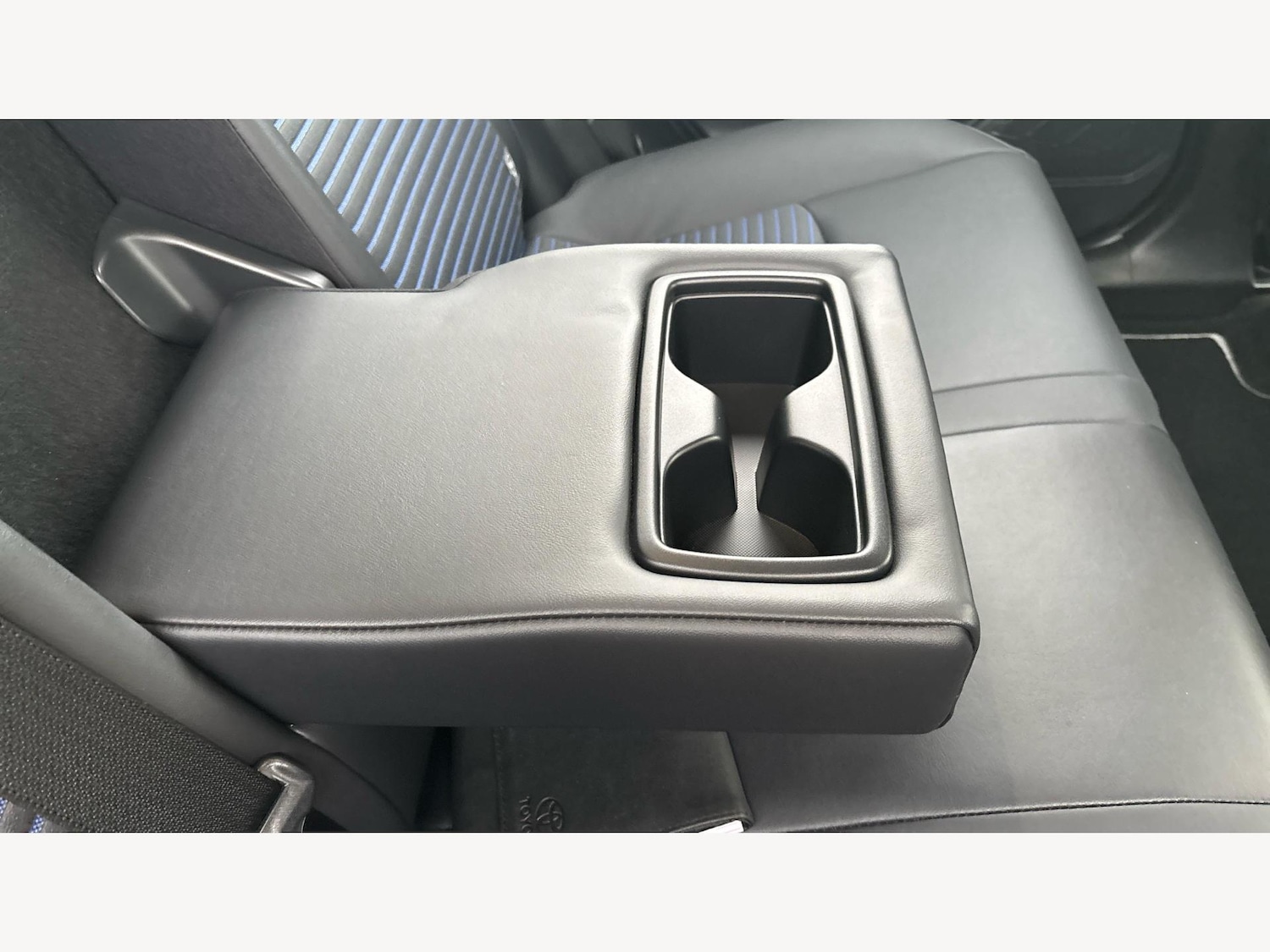 Used Toyota RAV4 2023 for sale - 76898652: Photo 32