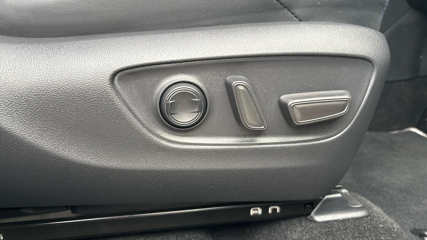 Used Toyota RAV4 2023 for sale - 76898652: Photo 35