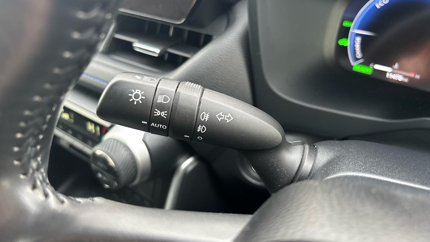 Used Toyota RAV4 2023 for sale - 76898652: Photo 41