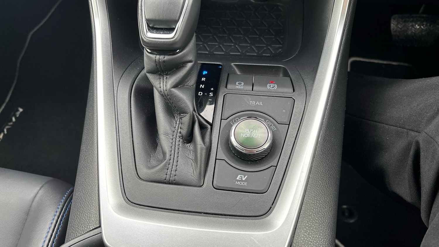 Used Toyota RAV4 2023 for sale - 76898652: Photo 42