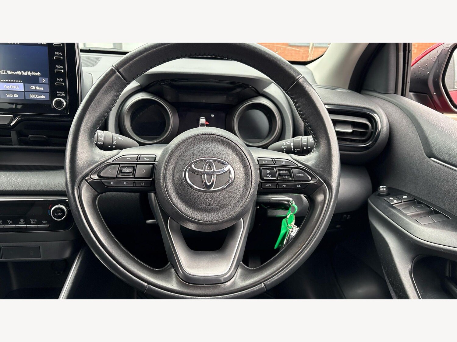 Used Toyota Yaris 2022 for sale - 77908439: Photo 10