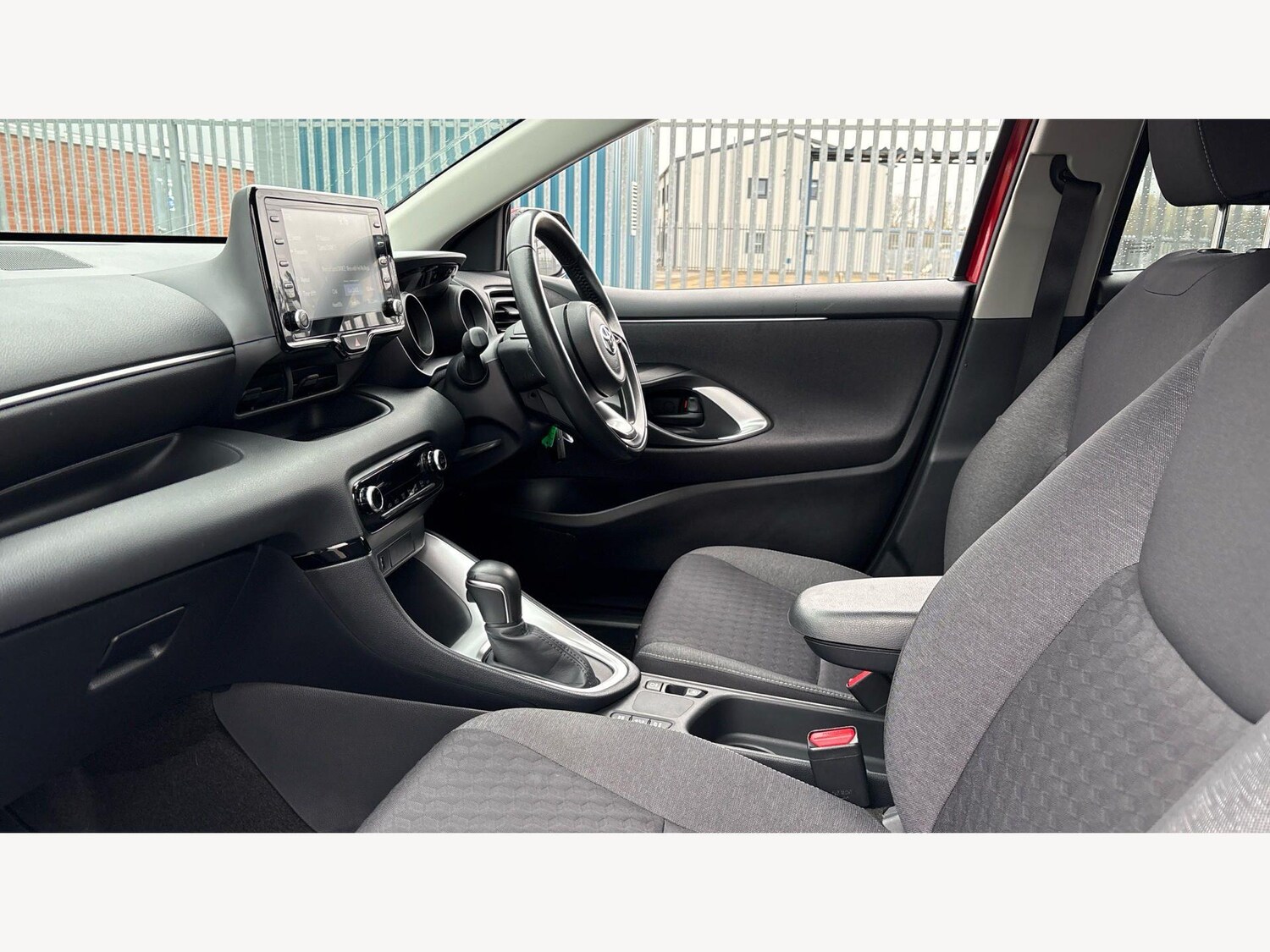 Used Toyota Yaris 2022 for sale - 77908439: Photo 12