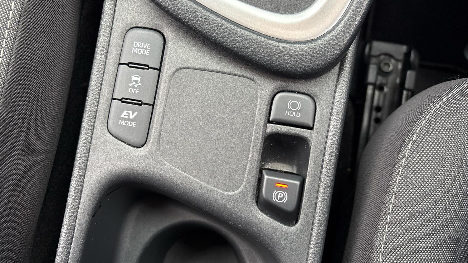 Used Toyota Yaris 2022 for sale - 77908439: Photo 42