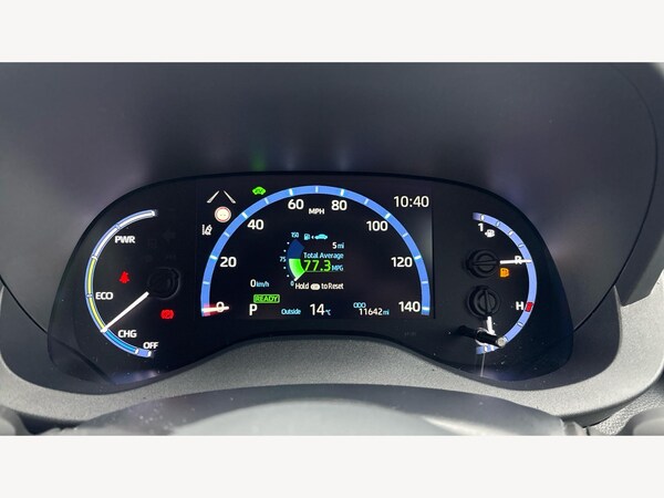 Used Toyota Yaris Cross 2023 for sale - 76294703: Photo 11