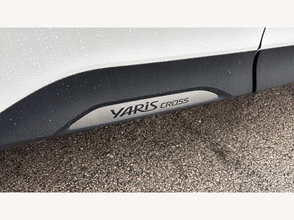 Used Toyota Yaris Cross 2023 for sale - 76294703: Photo 30
