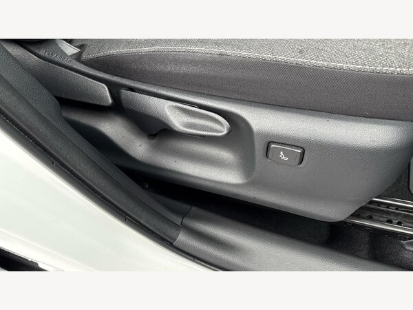 Used Toyota Yaris Cross 2023 for sale - 76294703: Photo 34