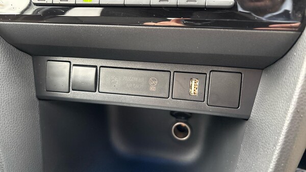 Used Toyota Yaris Cross 2023 for sale - 76294703: Photo 41