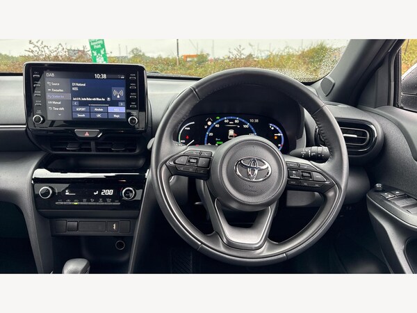 Used Toyota Yaris Cross 2023 for sale - 76294703: Photo 8