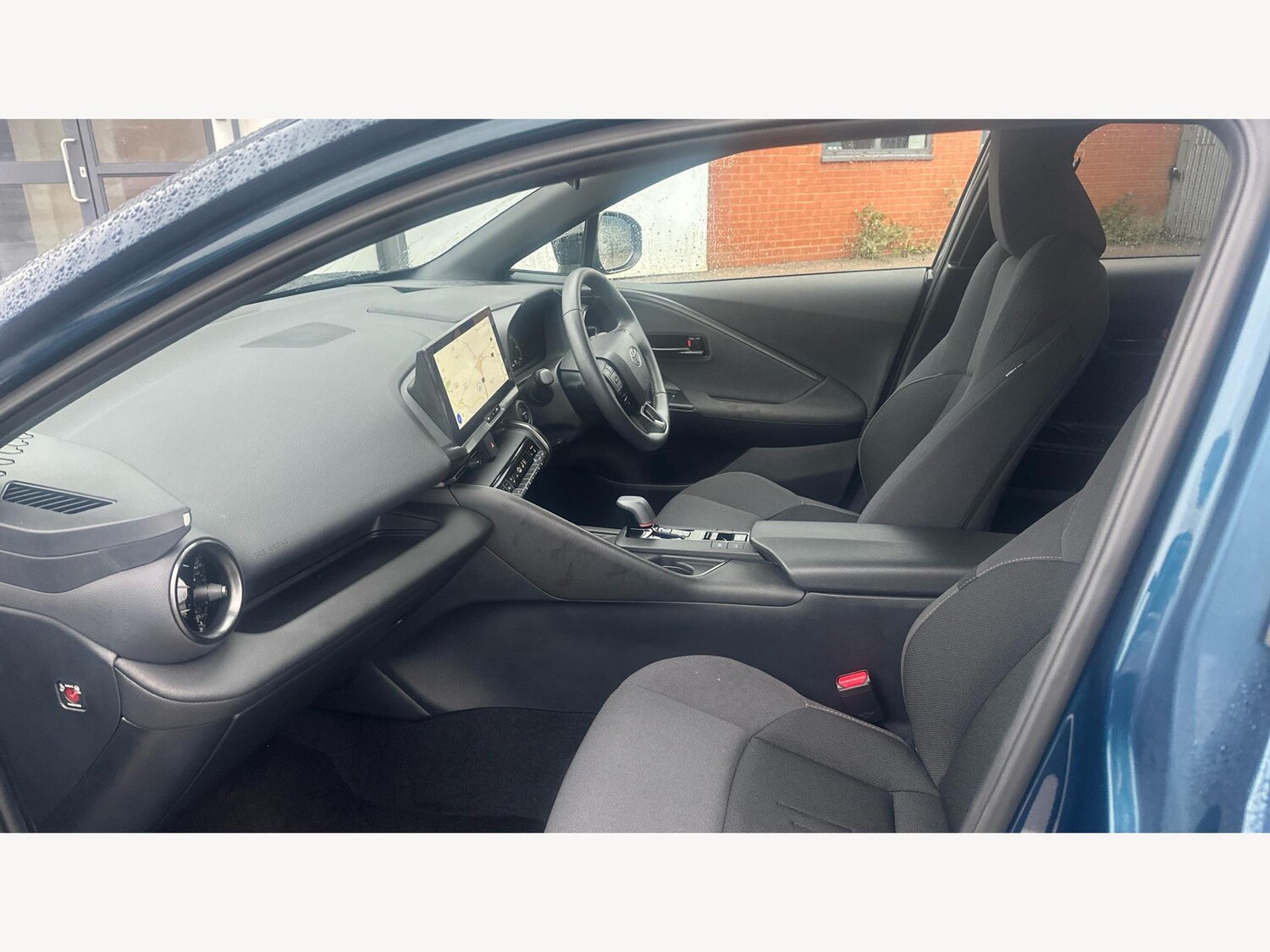 Used Toyota C-HR 2024 for sale - 76976767: Photo 12