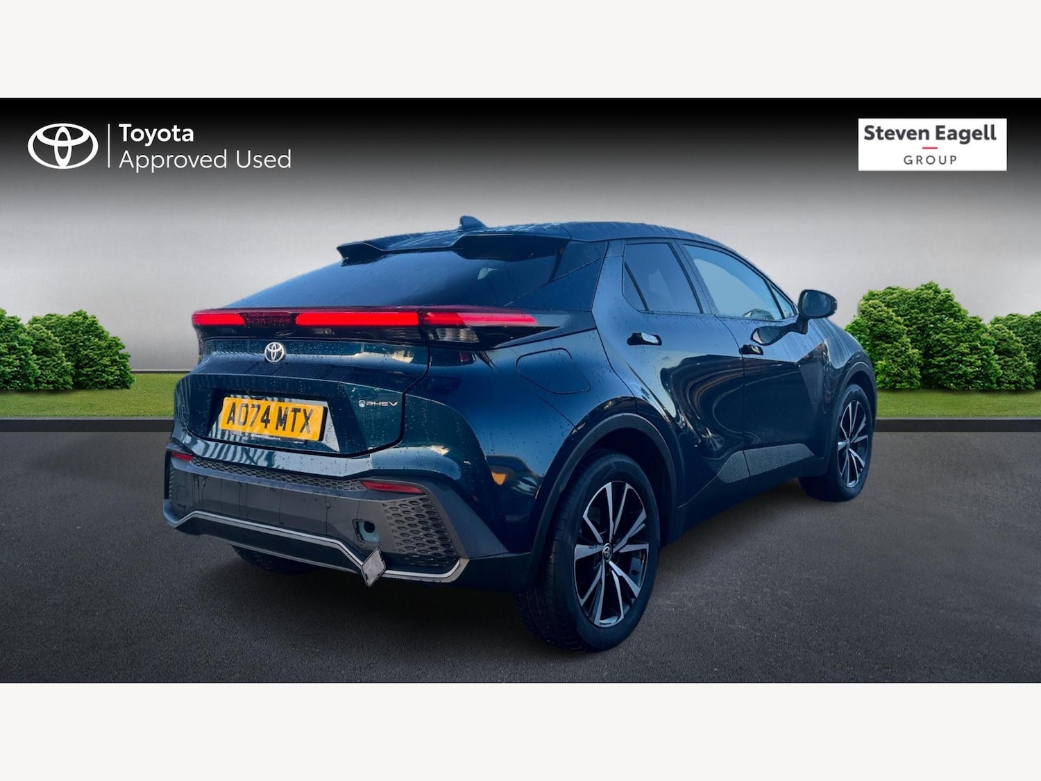 Used Toyota C-HR 2024 for sale - 76976767: Photo 2