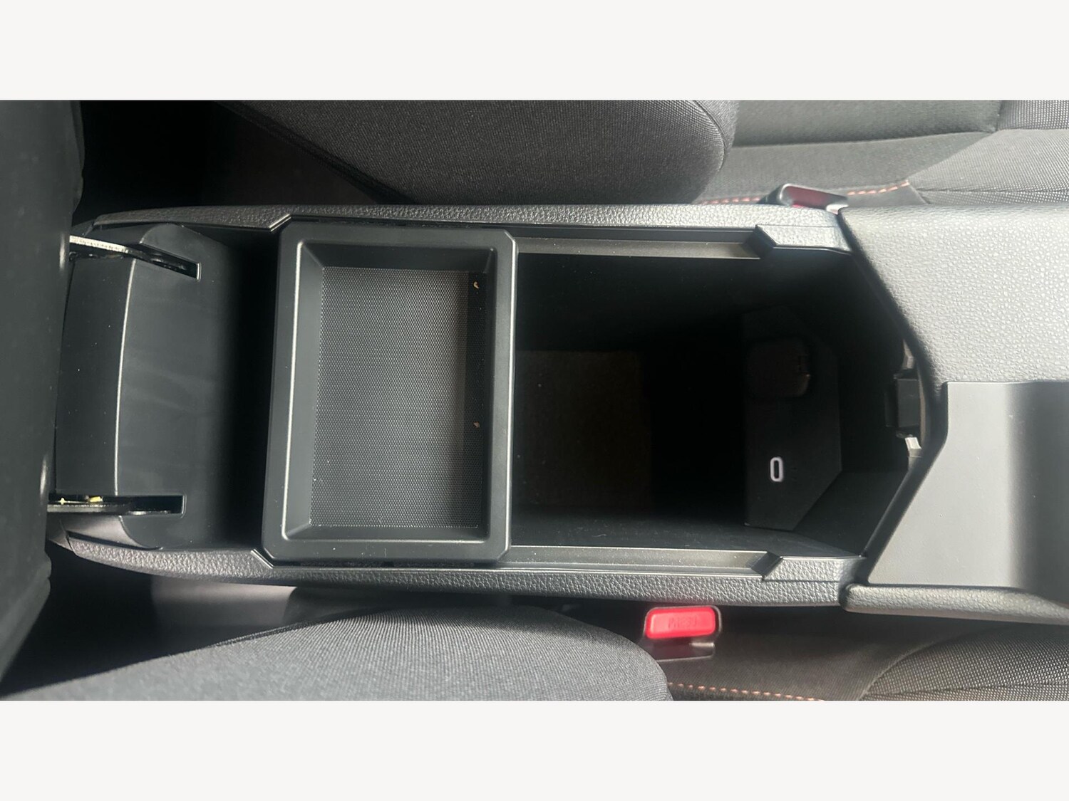 Used Toyota C-HR 2024 for sale - 76976767: Photo 30