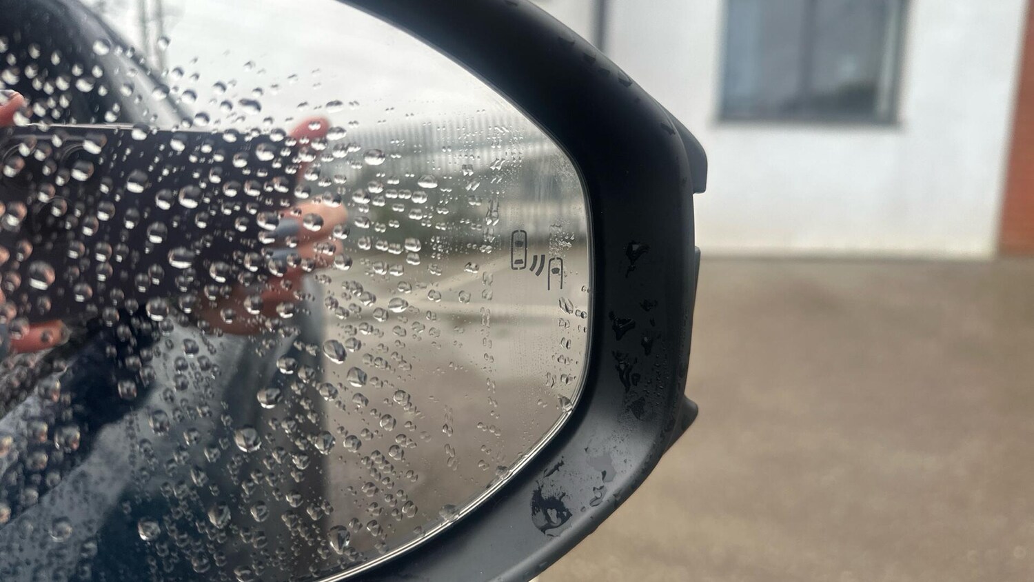 Used Toyota C-HR 2024 for sale - 76976767: Photo 40