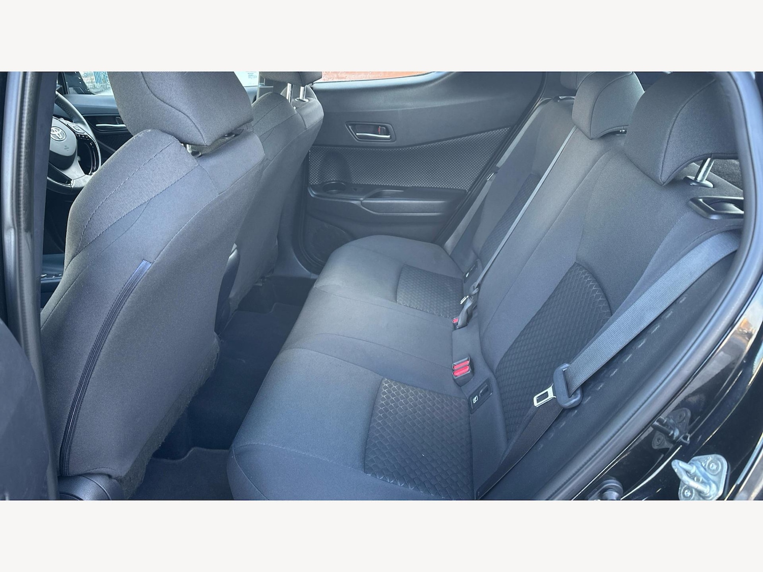 Used Toyota C-HR 2022 for sale - 77131560: Photo 15