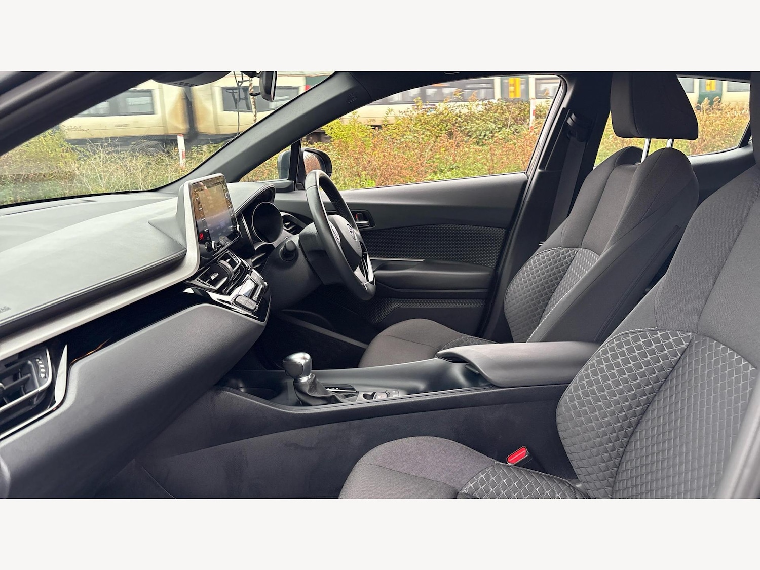Used Toyota C-HR 2022 for sale - 76135897: Photo 12