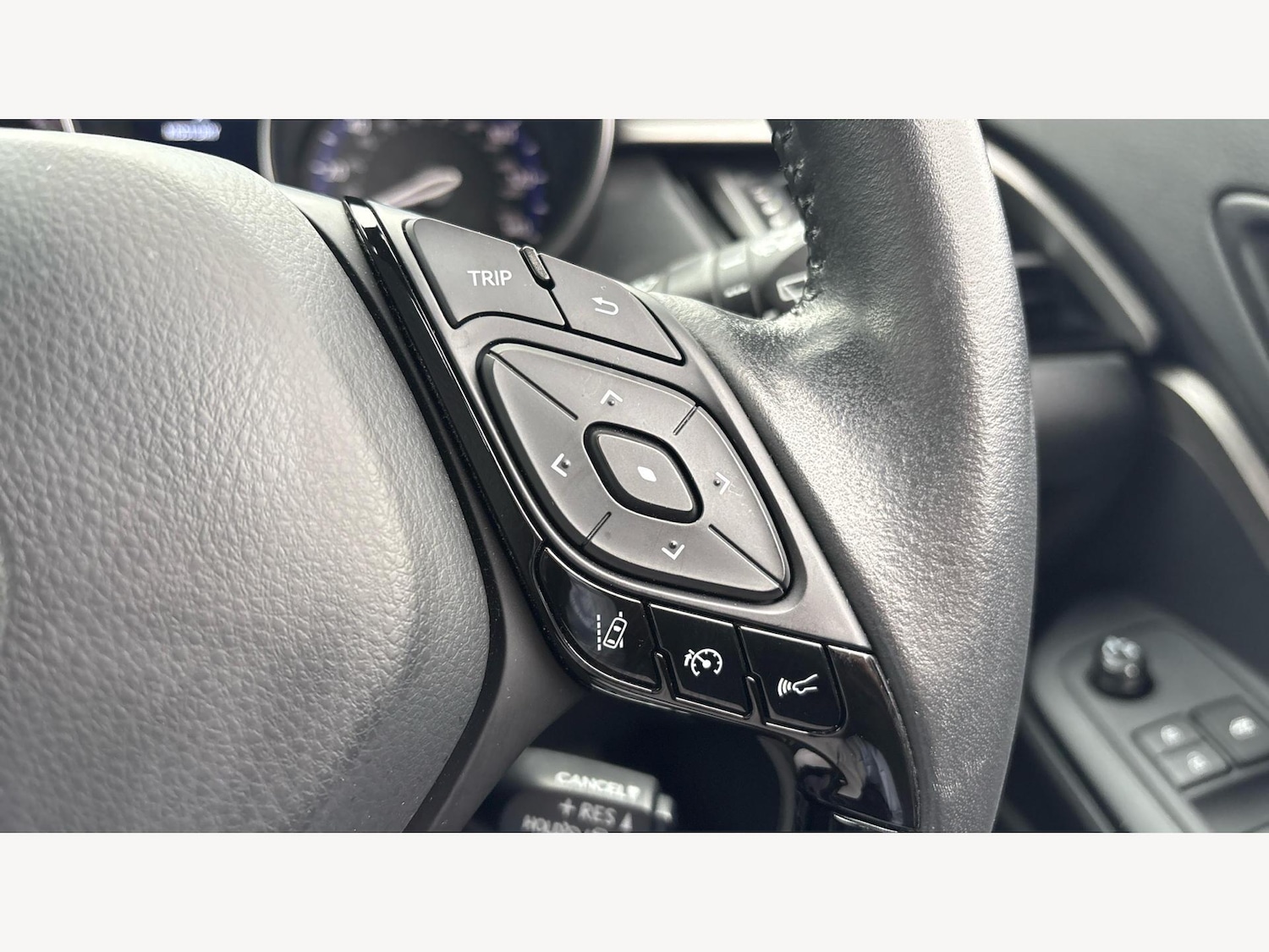 Used Toyota C-HR 2022 for sale - 76135897: Photo 25