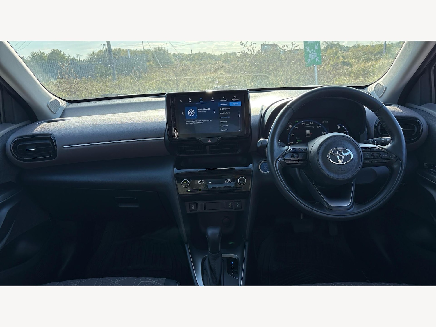 Used Toyota Yaris Cross 2022 for sale - 76166961: Photo 7