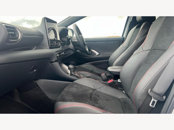 Used Toyota Yaris 2024 for sale - 74701233: Photo 12
