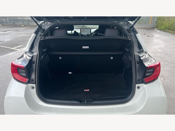 Used Toyota Yaris 2024 for sale - 74701233: Photo 16