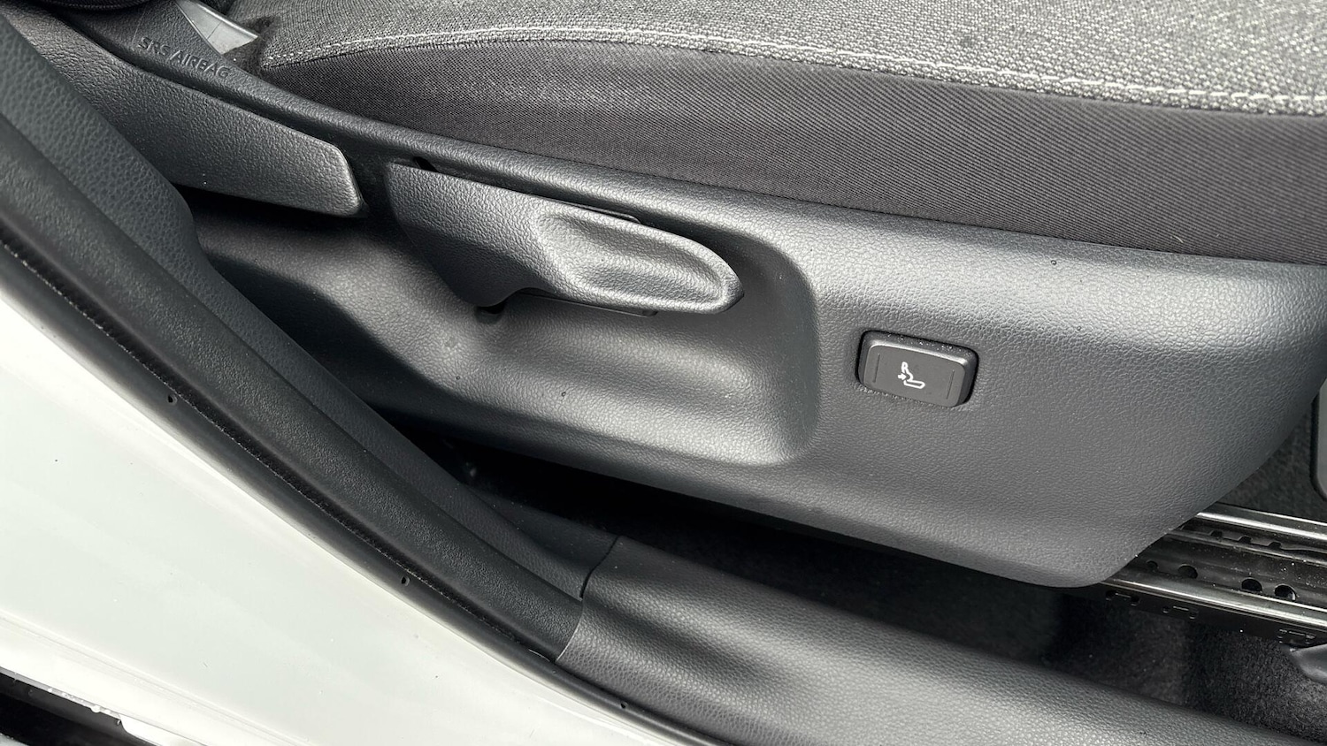 Used Toyota Yaris Cross 2023 for sale - 76898851: Photo 34