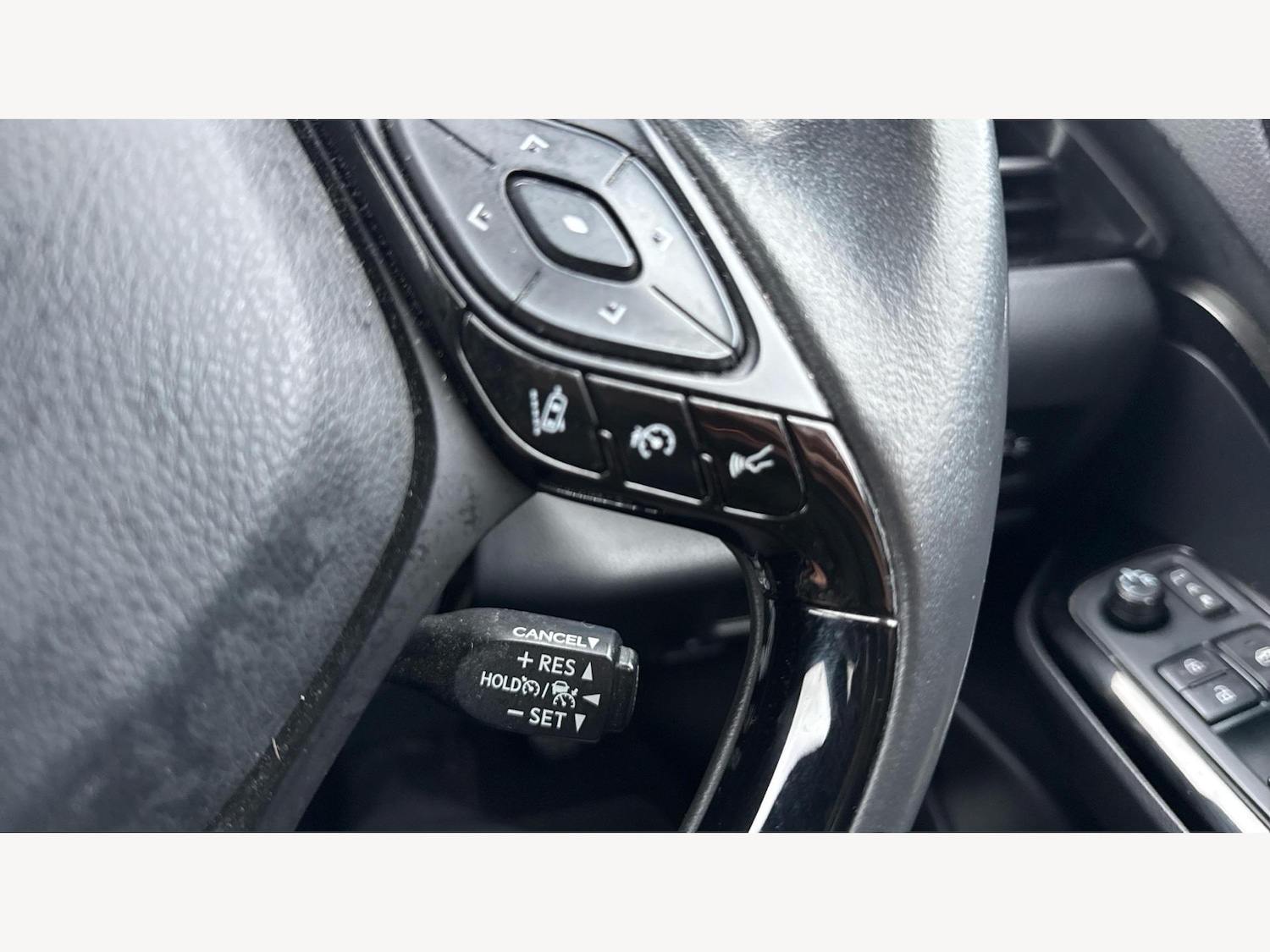 Used Toyota C-HR 2022 for sale - 77559059: Photo 27