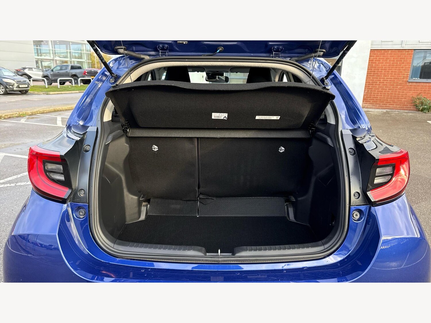 Used Toyota Yaris 2023 for sale - 76538505: Photo 16