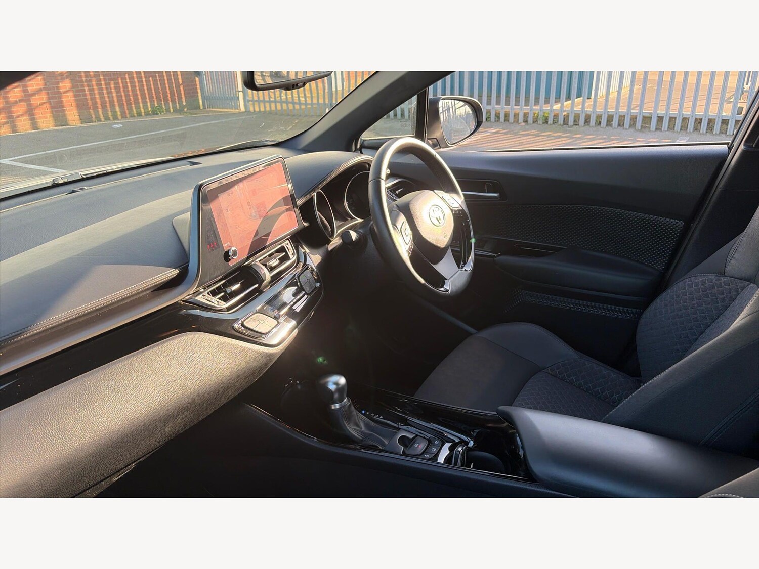 Used Toyota C-HR 2023 for sale - 77783077: Photo 12