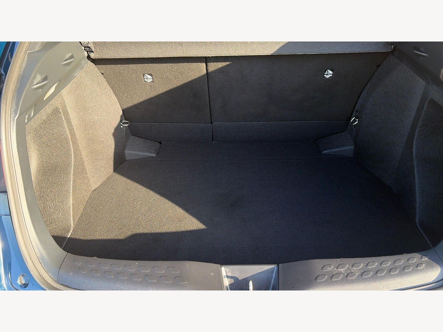 Used Toyota C-HR 2023 for sale - 77783077: Photo 16