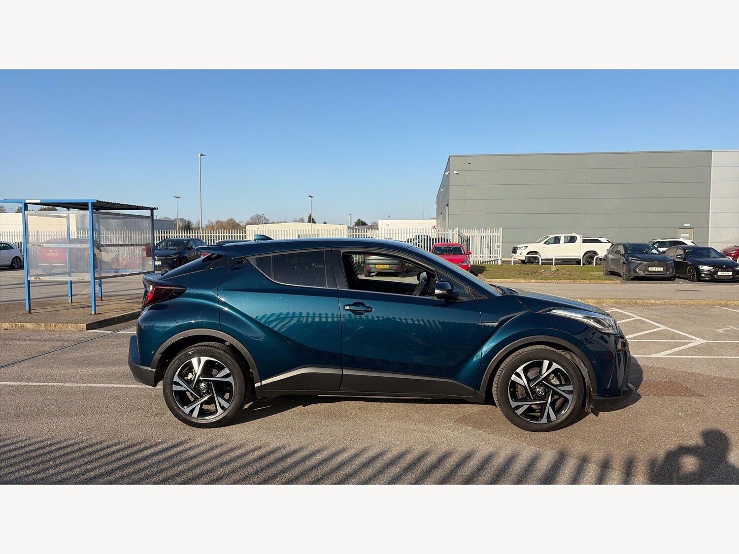 Used Toyota C-HR 2023 for sale - 77783077: Photo 18