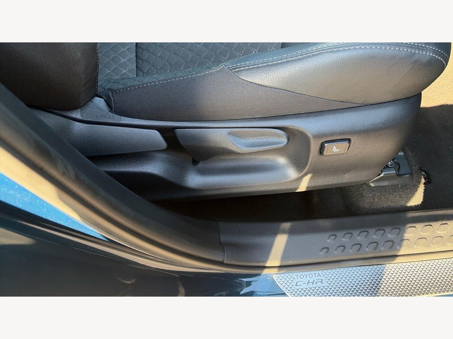 Used Toyota C-HR 2023 for sale - 77783077: Photo 27