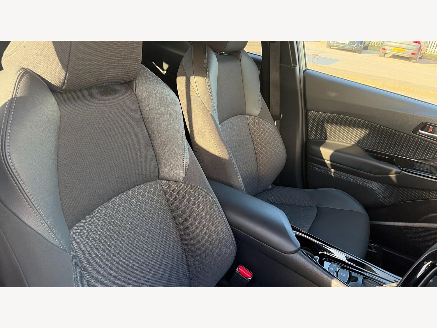 Used Toyota C-HR 2023 for sale - 77783077: Photo 29