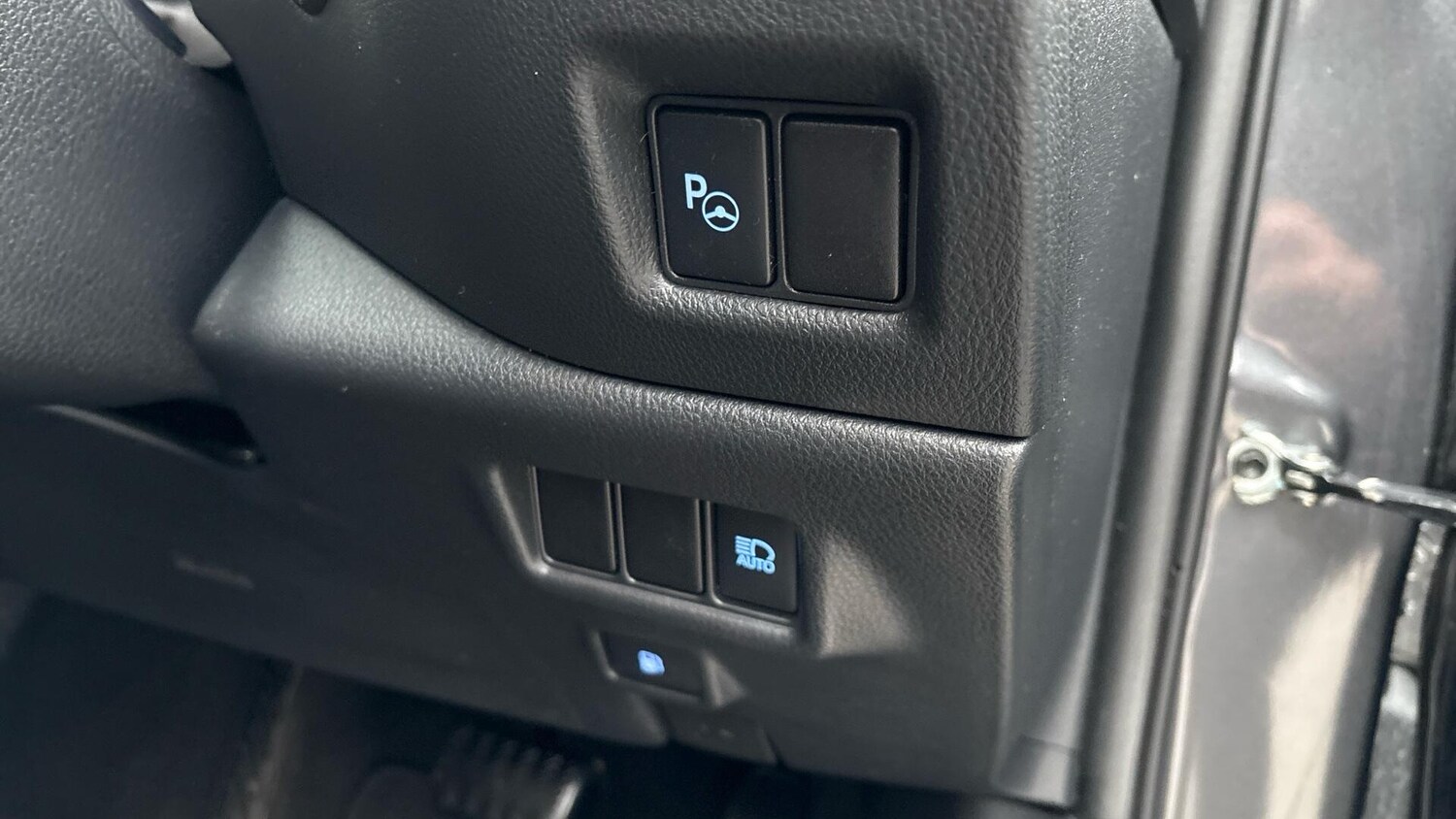 Used Toyota C-HR for sale - 77909233: Photo 39