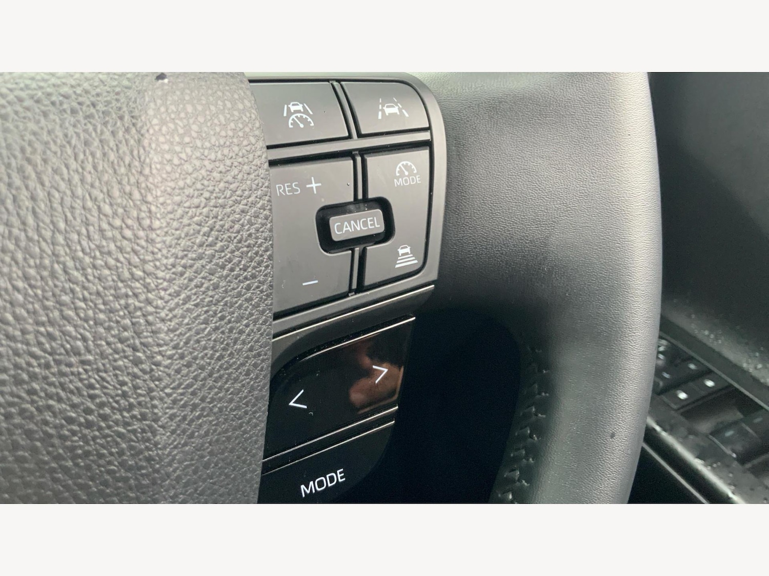 Used Toyota C-HR 2025 for sale - 76099049: Photo 29