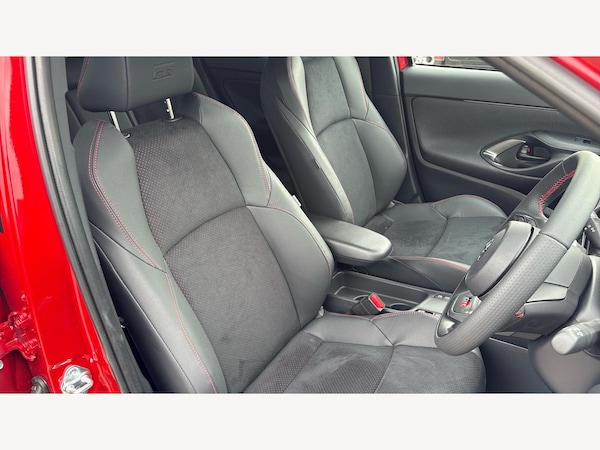 Used Toyota Yaris Cross 2025 for sale - 75634404: Photo 30