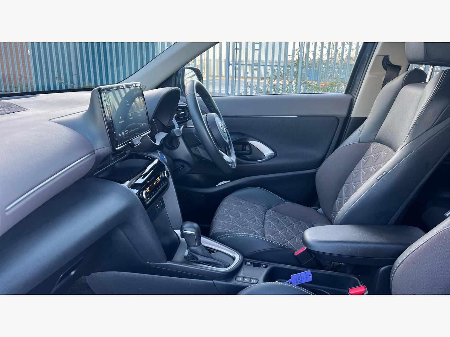 Used Toyota Yaris Cross 2024 for sale - 76942430: Photo 12