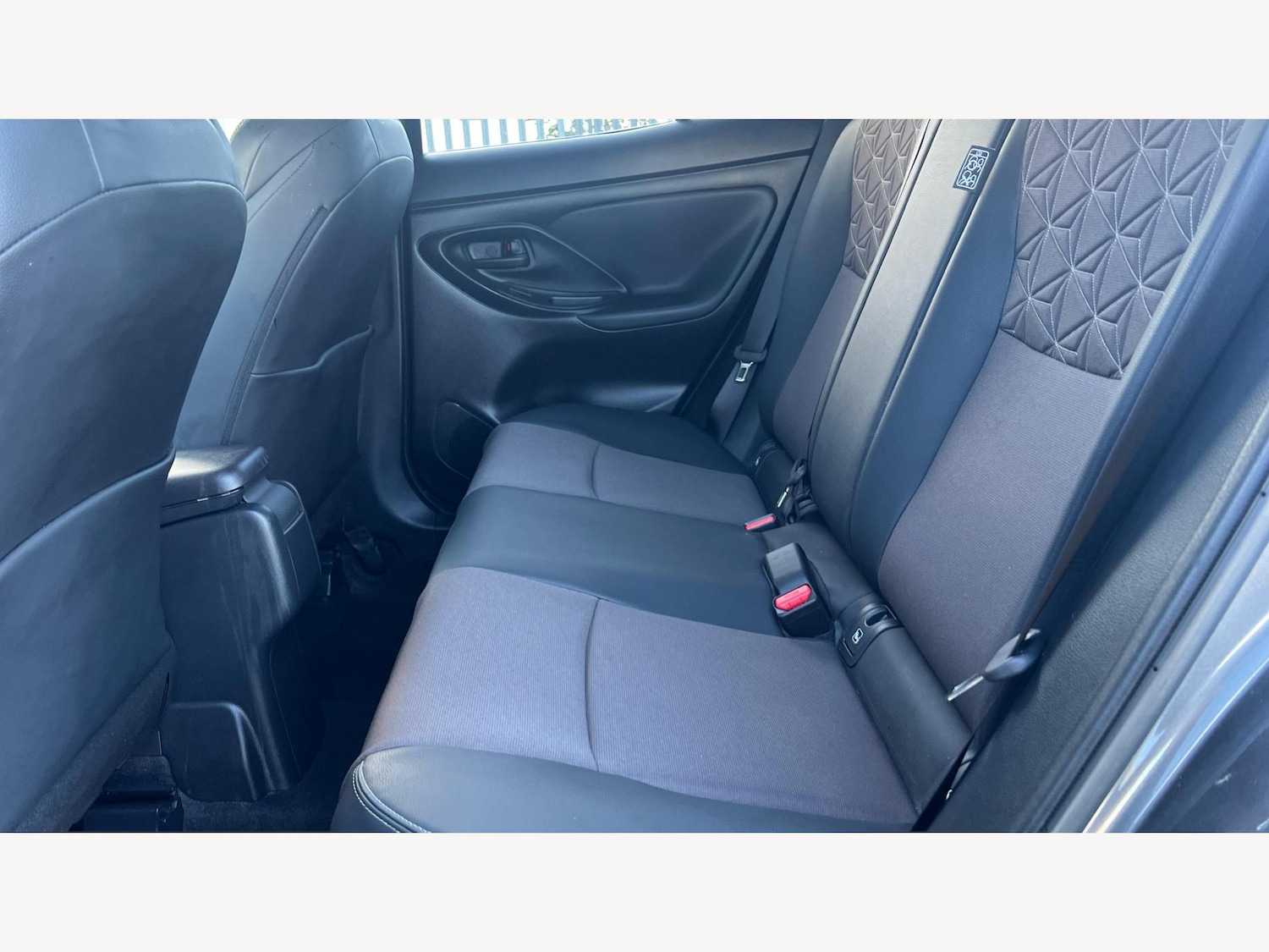 Used Toyota Yaris Cross 2024 for sale - 76942430: Photo 15