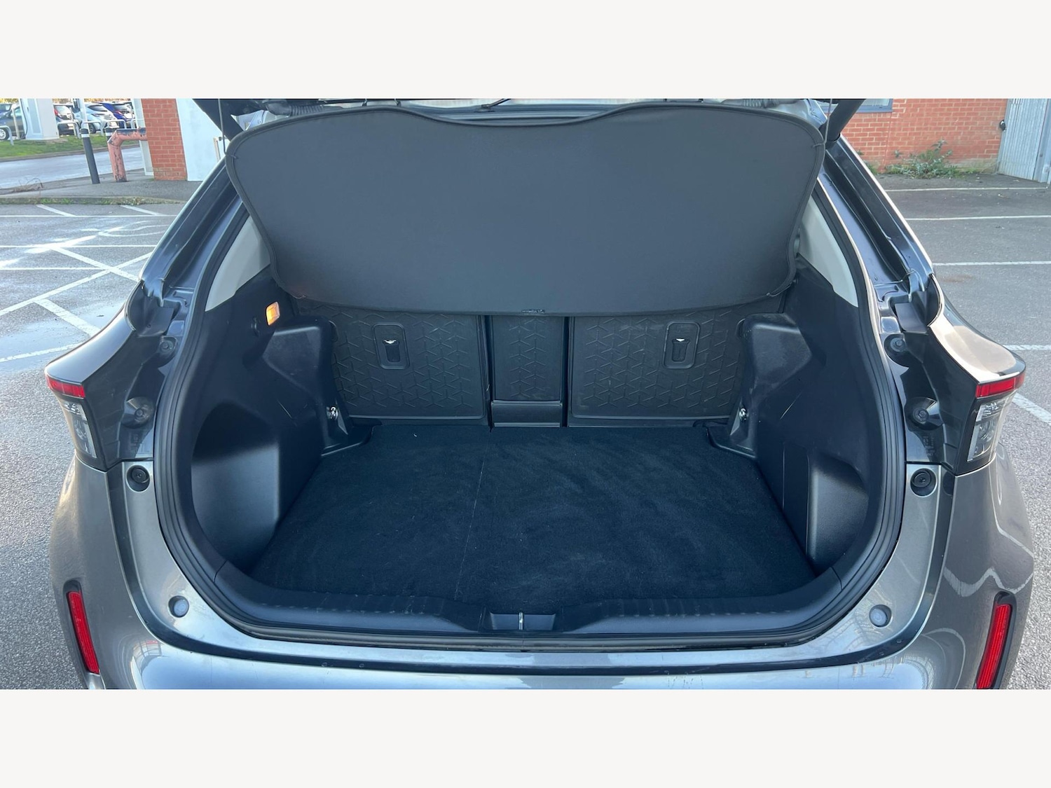 Used Toyota Yaris Cross 2024 for sale - 76942430: Photo 16