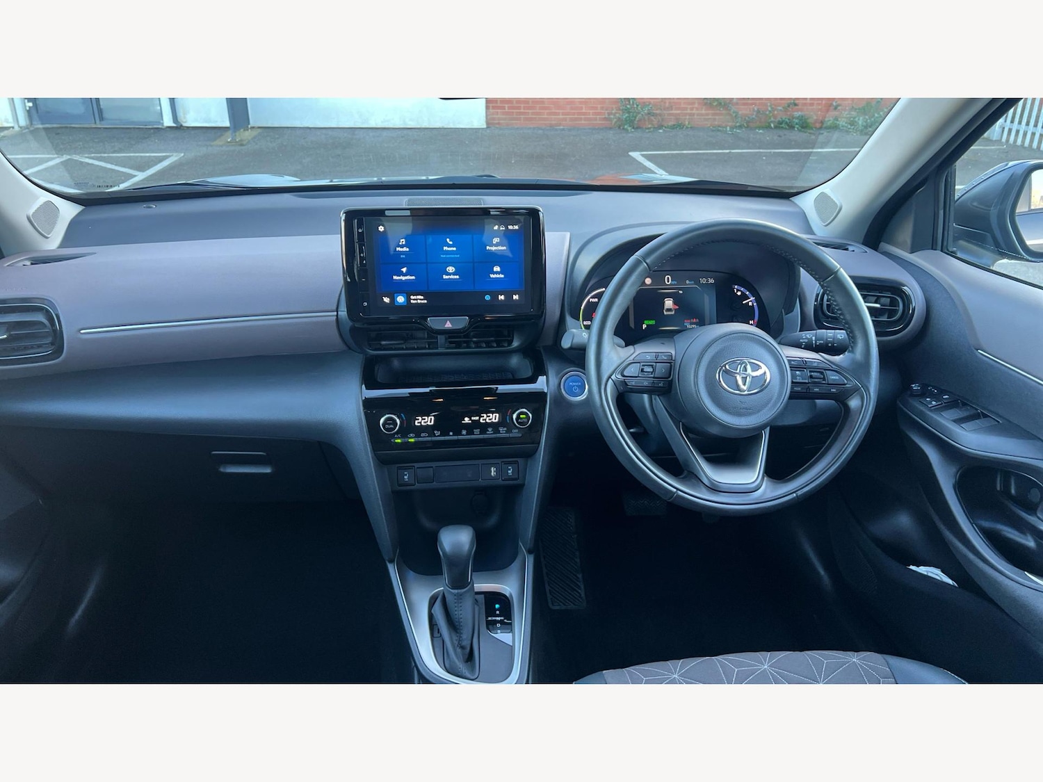 Used Toyota Yaris Cross 2024 for sale - 76942430: Photo 7