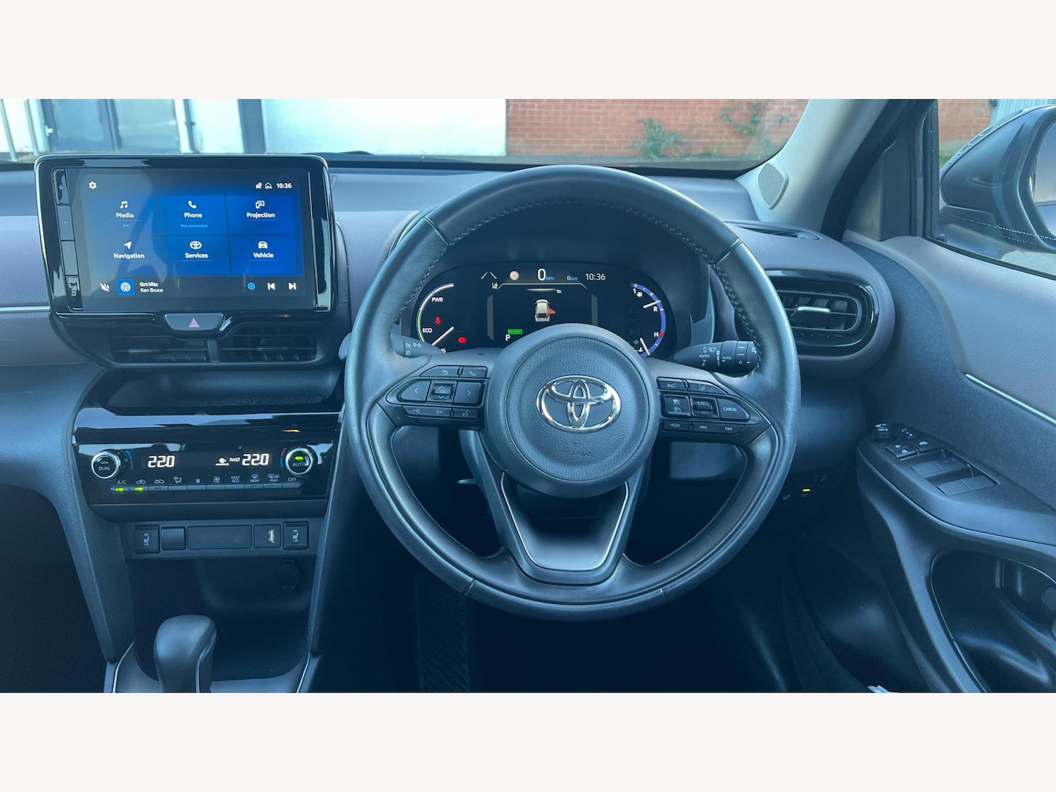 Used Toyota Yaris Cross 2024 for sale - 76942430: Photo 8
