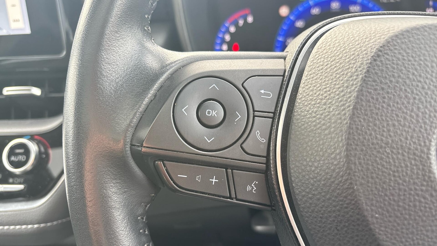 Used Toyota Corolla 2022 for sale - 76572096: Photo 35