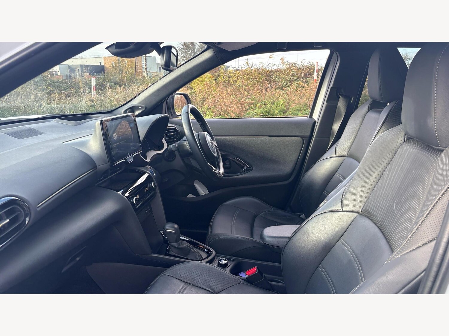 Used Toyota Yaris Cross 2022 for sale - 76537698: Photo 12