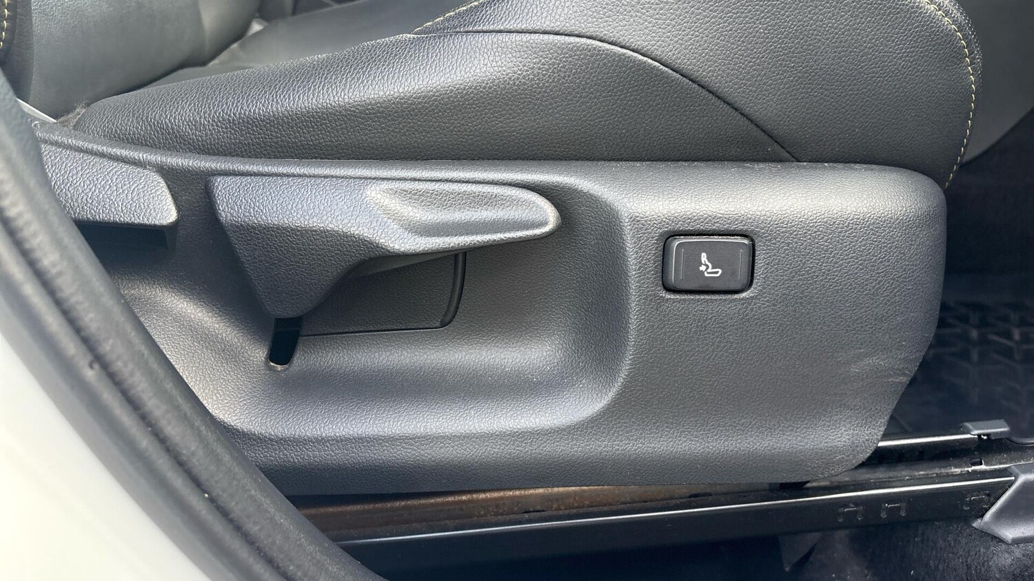 Used Toyota Yaris Cross 2022 for sale - 76537698: Photo 35