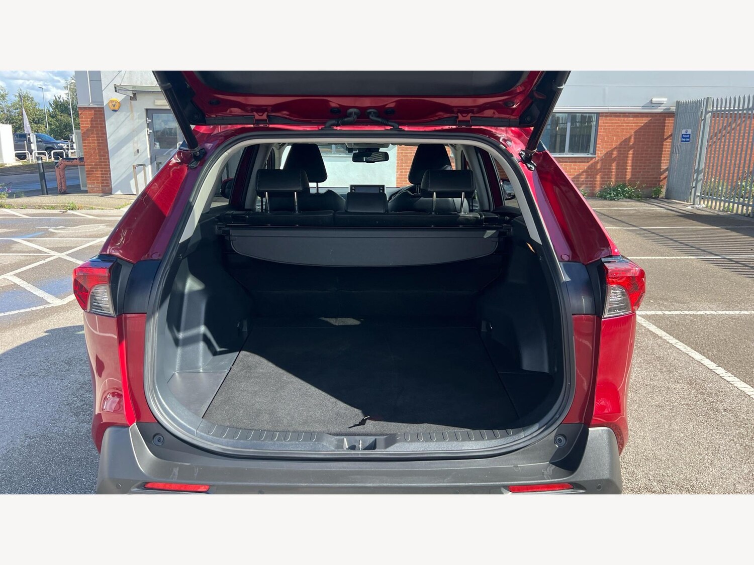 Used Toyota RAV4 2022 for sale - 76936146: Photo 16