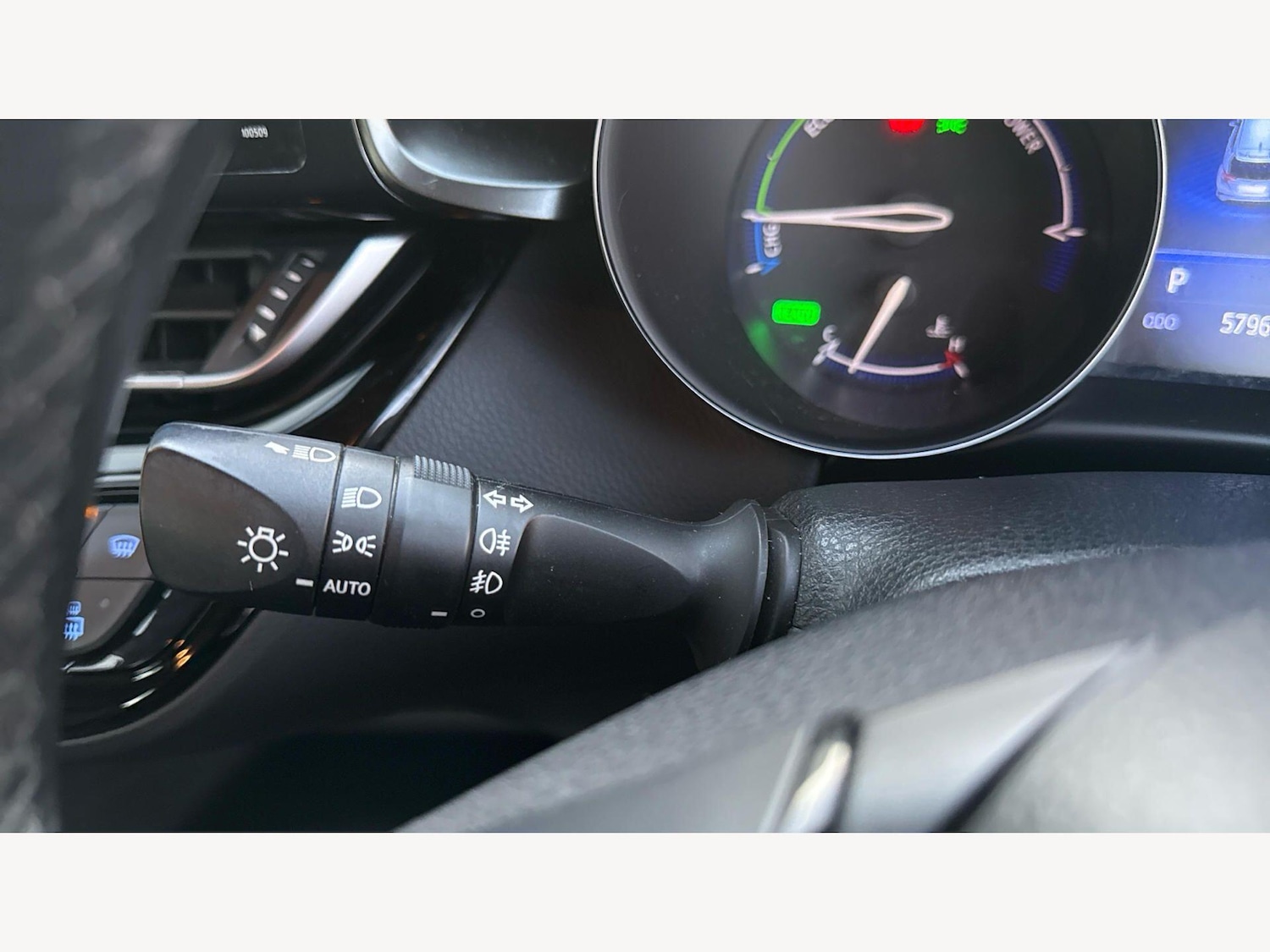 Used Toyota C-HR for sale - 77704631: Photo 24