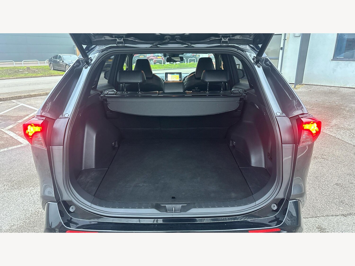 Used Toyota RAV4 2021 for sale - 77343792: Photo 16