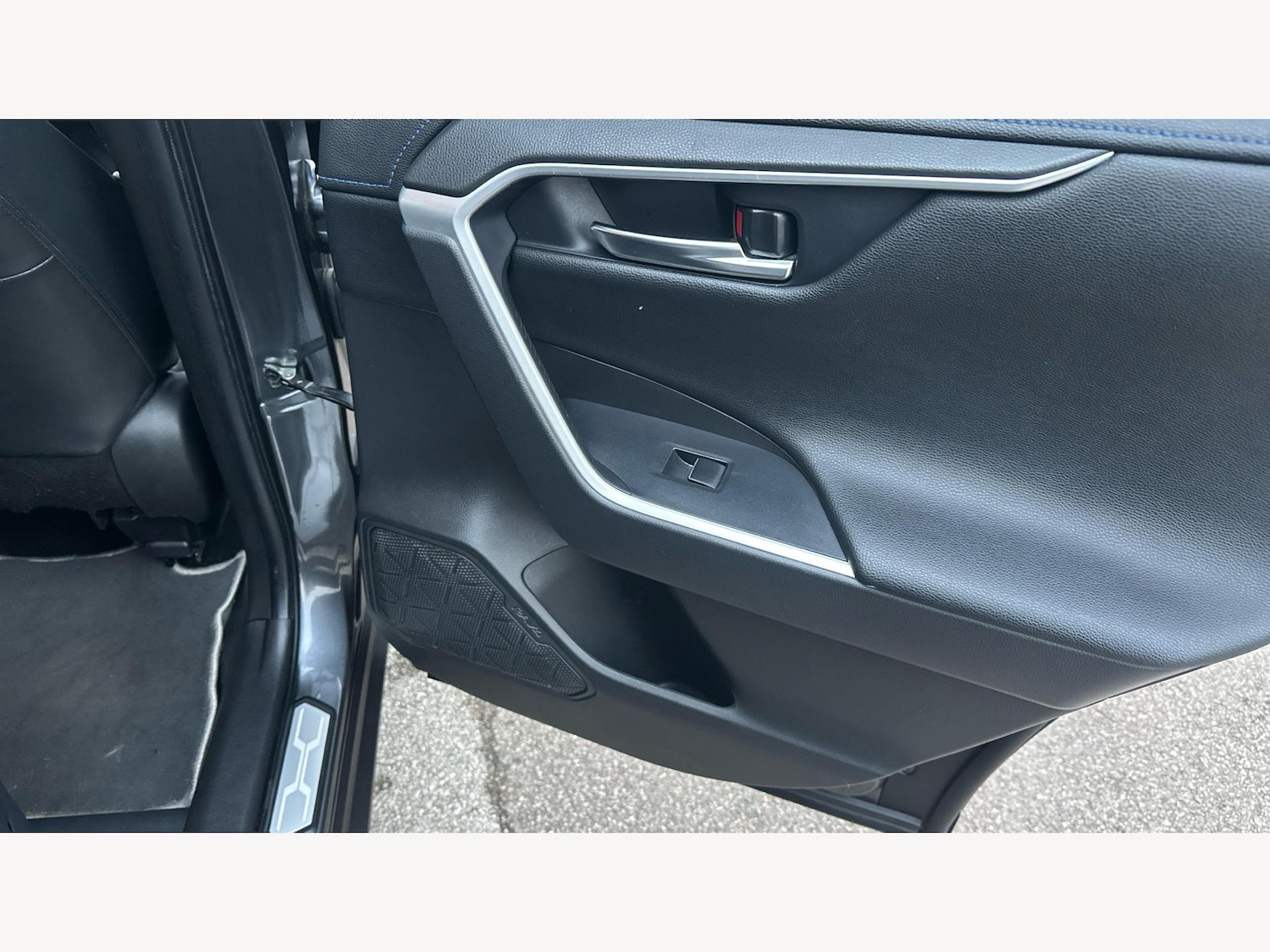 Used Toyota RAV4 2021 for sale - 77343792: Photo 30